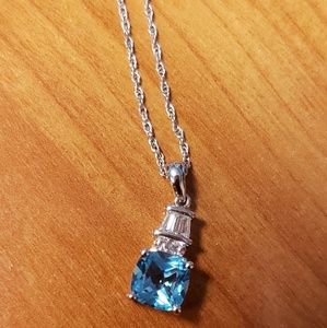 Sterling silver 925 topaz 1/2 cm stone